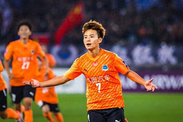 亞冠決戰(zhàn)末刻點球定勝！王霜果斷出擊！