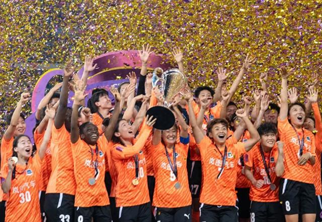 亞冠賽場(chǎng)，武體人奪魁！光彩奪目！