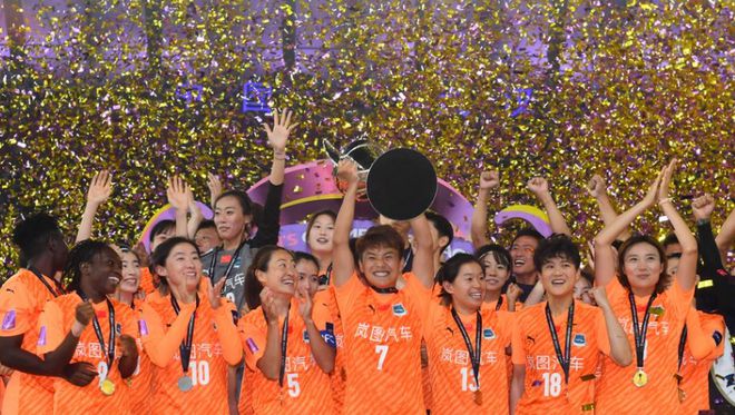 武漢女足亞冠奪冠創(chuàng)紀(jì)錄，世俱杯對(duì)決阿森納