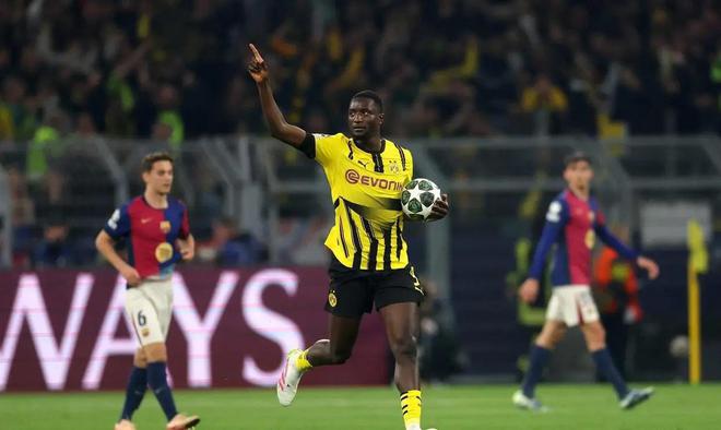 世俱杯前瞻：弗米對(duì)多特，大黃蜂攻強(qiáng)守弱