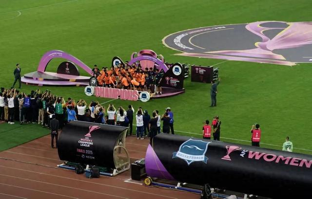 武漢女足奪冠，三戰(zhàn)奪冠熱門隊(duì)奪冠