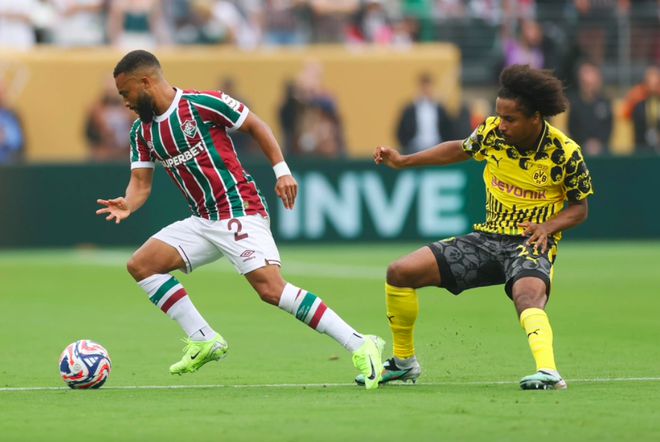 40歲弟媳全場(chǎng)霸場(chǎng)，歐冠亞軍慘敗，世俱杯平局。