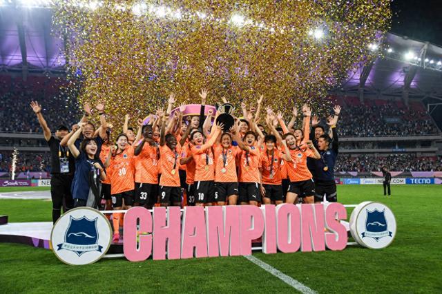 武漢女足逆境崛起，亞洲巔峰綻放！