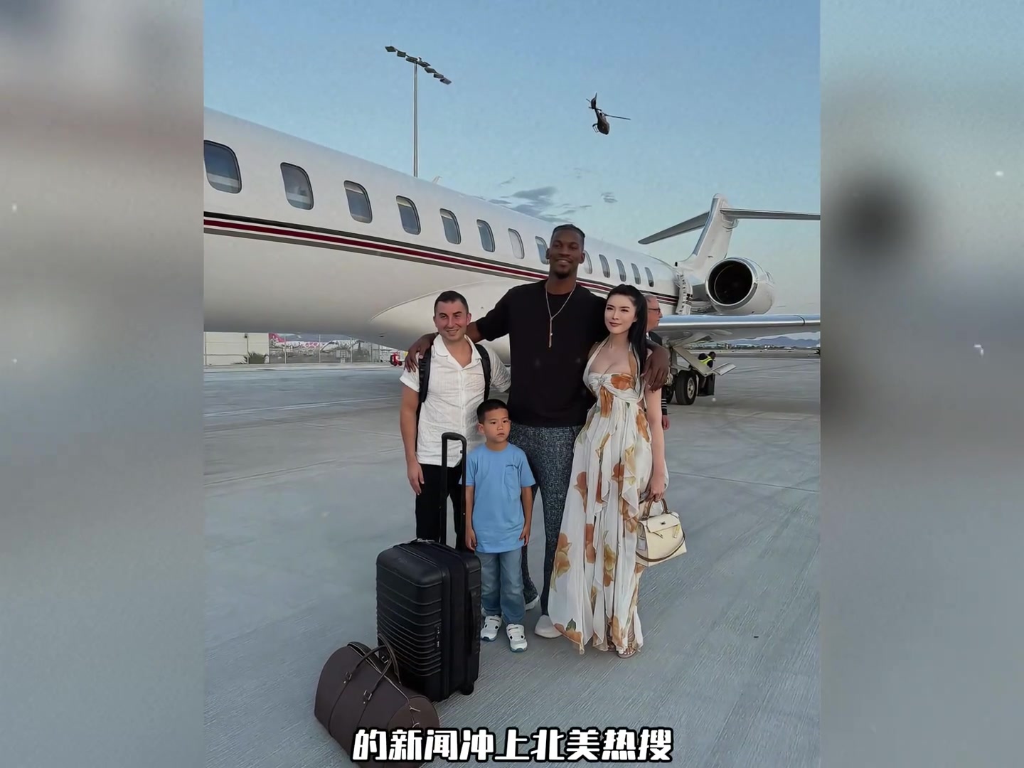 又幸福了跟巴特勒同游的美女牌手據(jù)說(shuō)她一場(chǎng)直播20萬(wàn)刀了