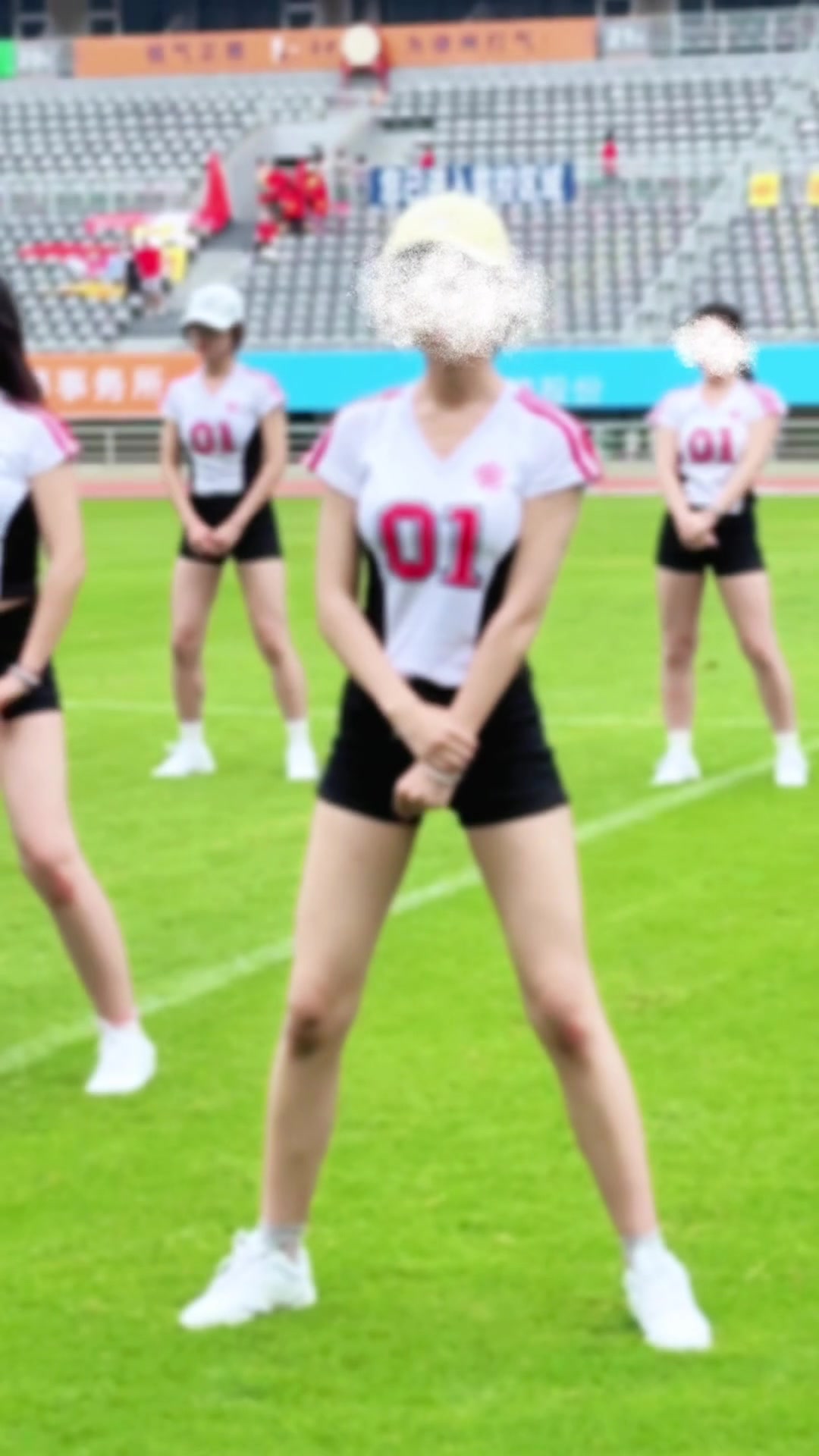 蘇超徐州隊(duì)派出最美啦啦隊(duì)天團(tuán)網(wǎng)友從現(xiàn)在開(kāi)始我是徐州球迷