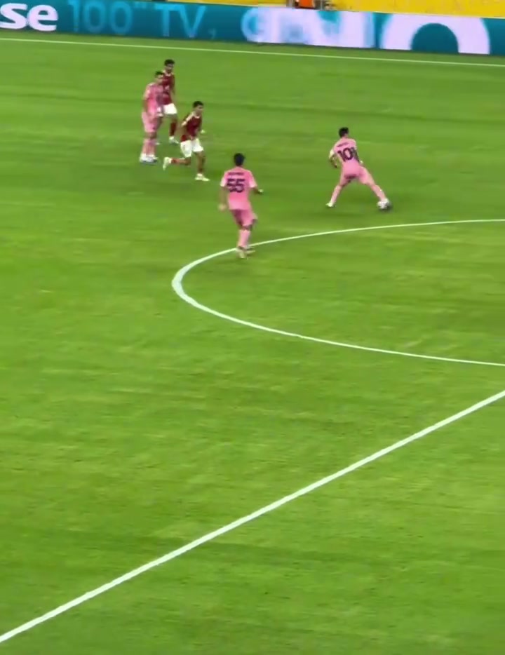 這球太可惜了布斯克茨差點復制當年給梅西的世紀助攻