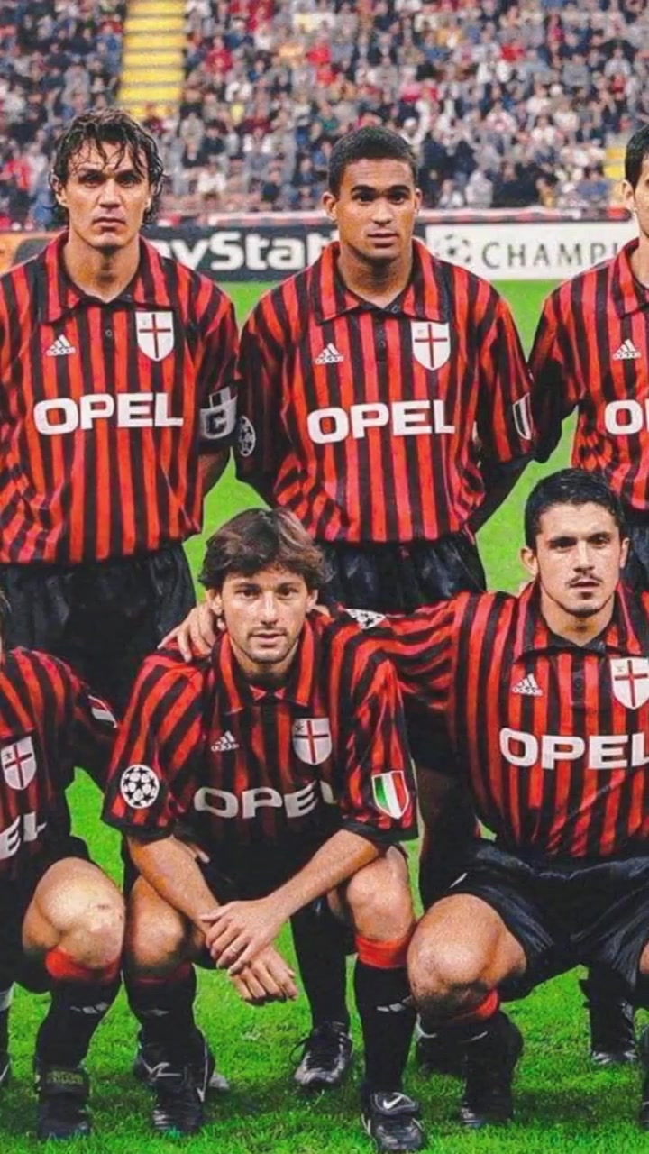 你我曾經(jīng)的青春誰還記得1999-00年百年米蘭的陣容