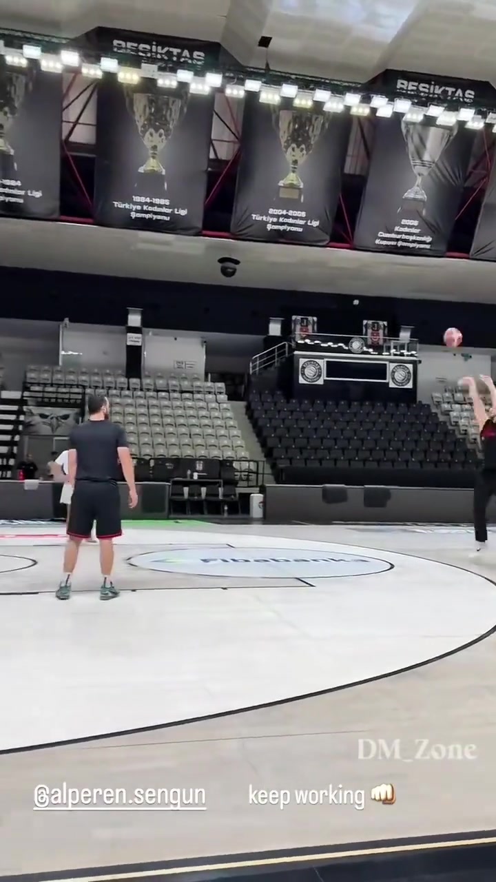 申京投籃力量訓(xùn)練 杰倫格林苦練核心穩(wěn)定性