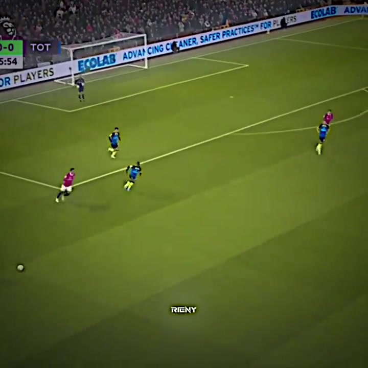 藝高人膽大b費這次過人真的太騷了這可是邊鋒才敢做的動作啊