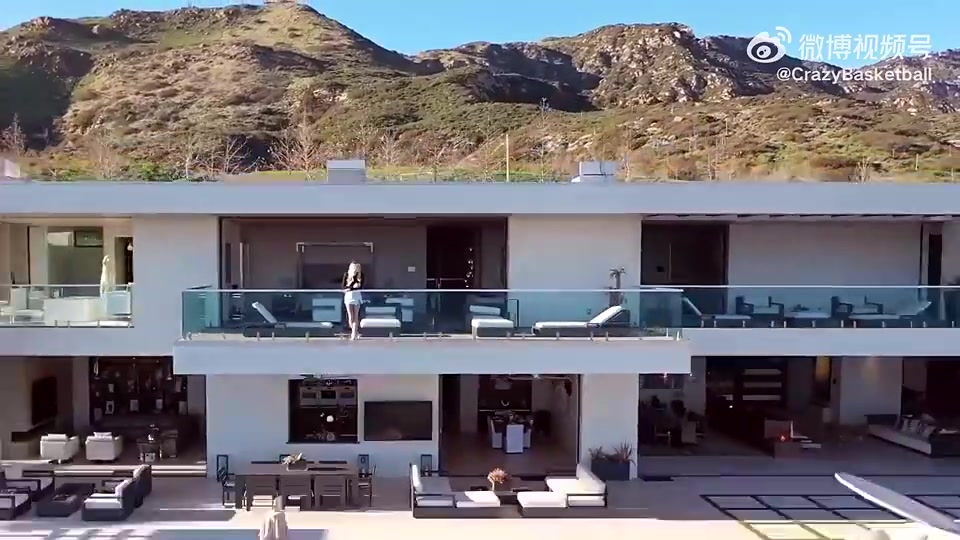 我是真羨慕啊身為NBA頂級(jí)巨星的庫(kù)里他的豪宅長(zhǎng)什么樣