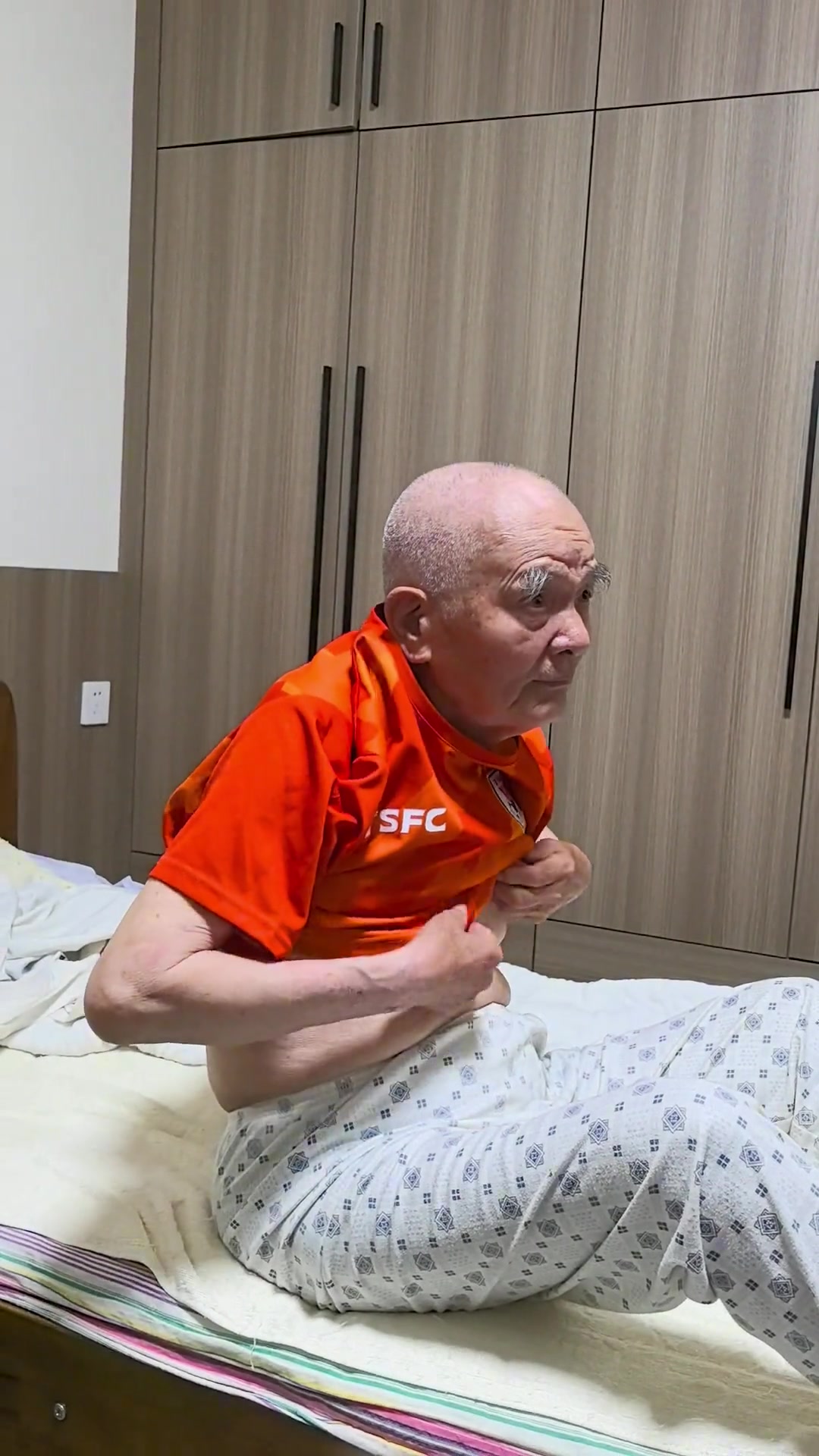 阿爾茨海默病可以讓他認(rèn)不出自己的兒子卻忘不了泰山隊(duì)的比賽