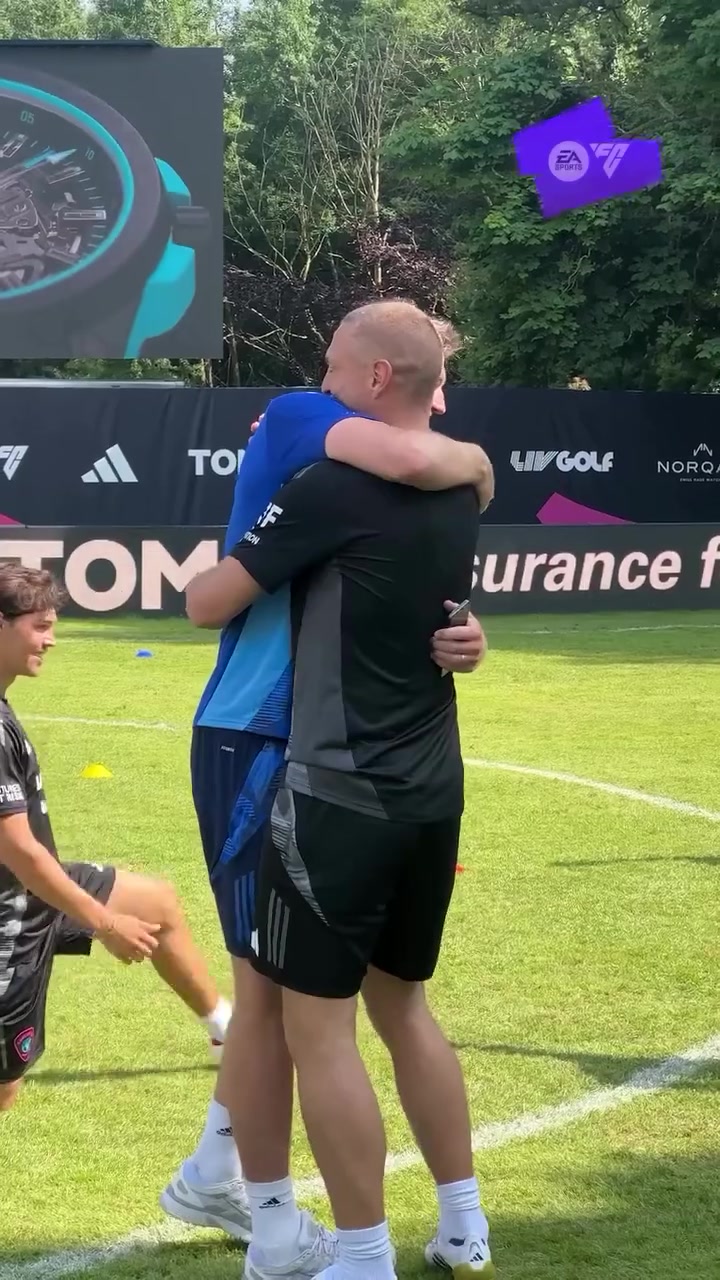 懷念啊卡里克和維迪奇握手寒暄這兩位名宿放在現(xiàn)在什么水平