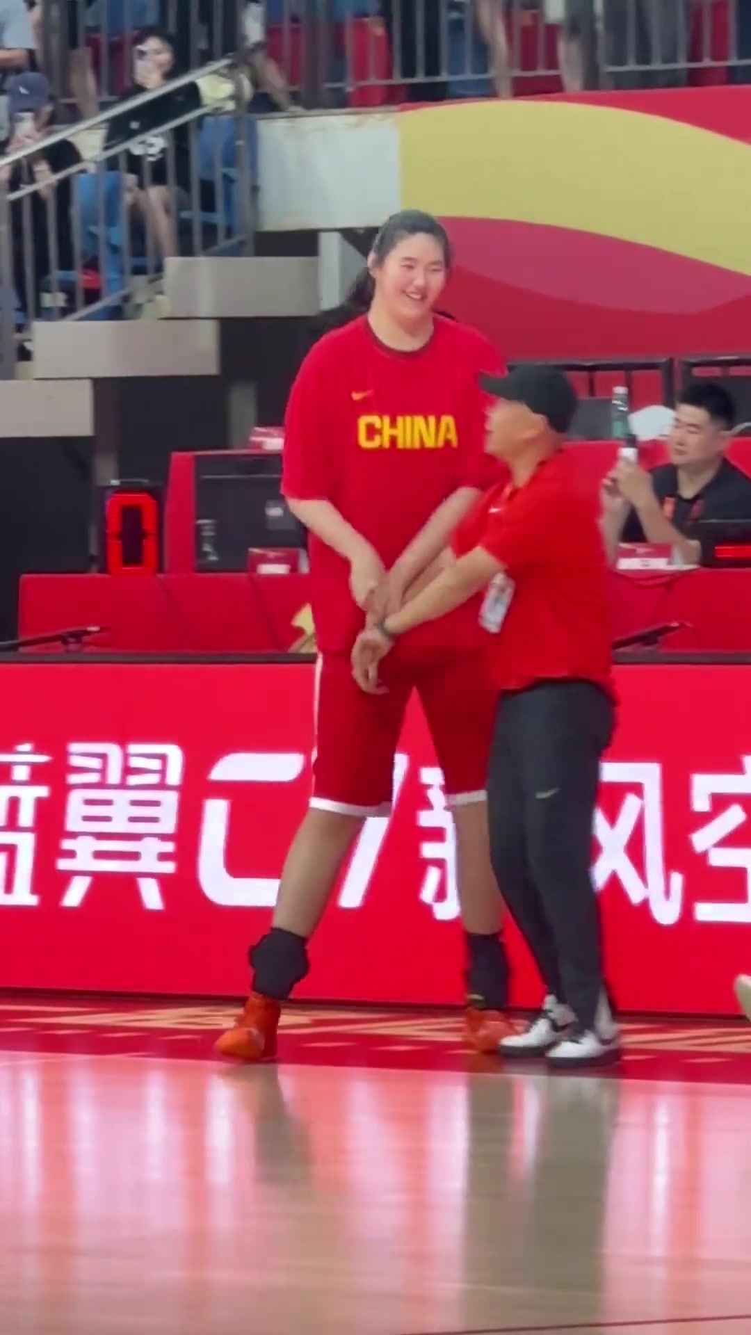 當(dāng)國(guó)寶訓(xùn)練教練張子宇這大腿可真不好抱啊