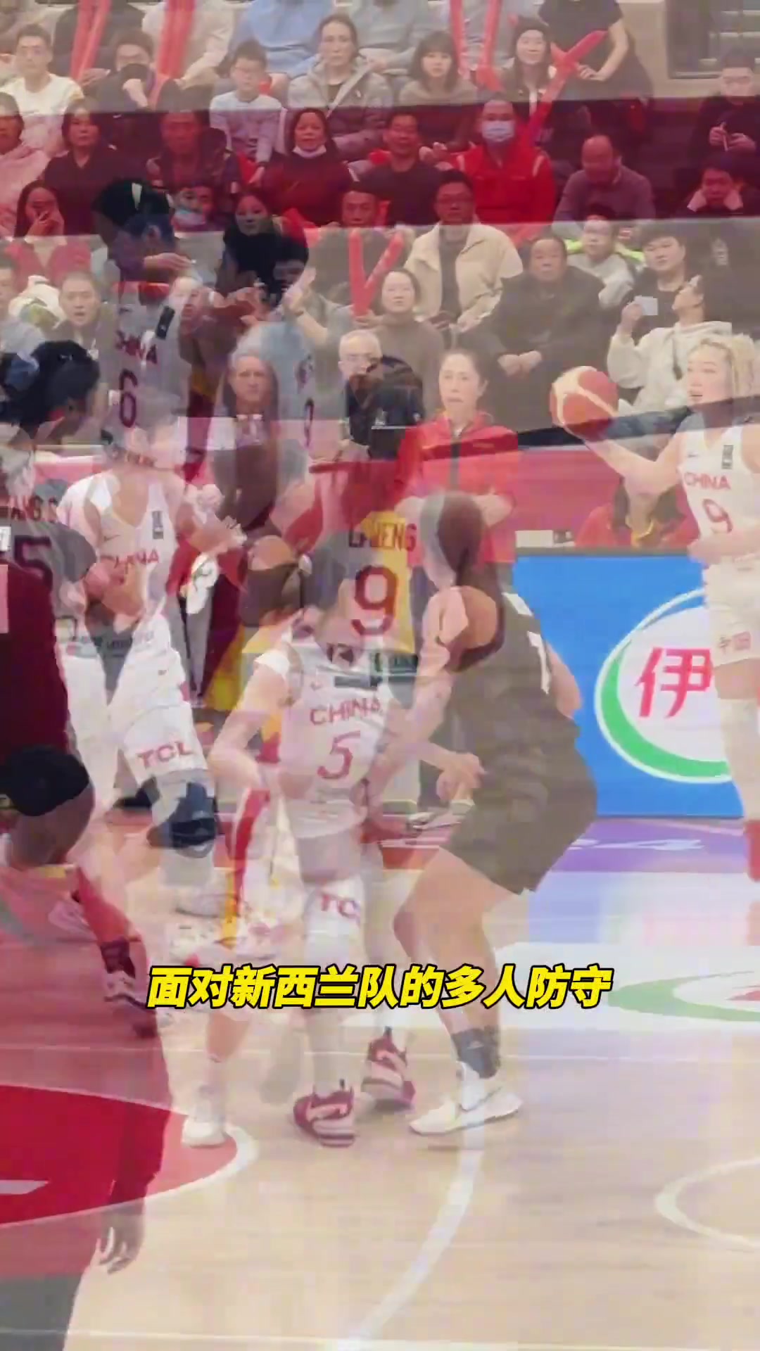 以后還能看到嗎李夢(mèng)此前邊上場(chǎng)邊整理球衣 這大體格子誰防得住