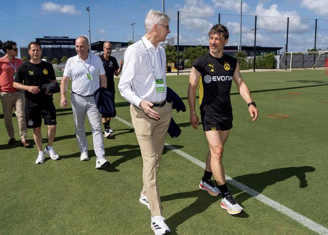 戰(zhàn)馬梅洛迪日落，溫格諾伊恩多夫觀摩多特訓(xùn)練