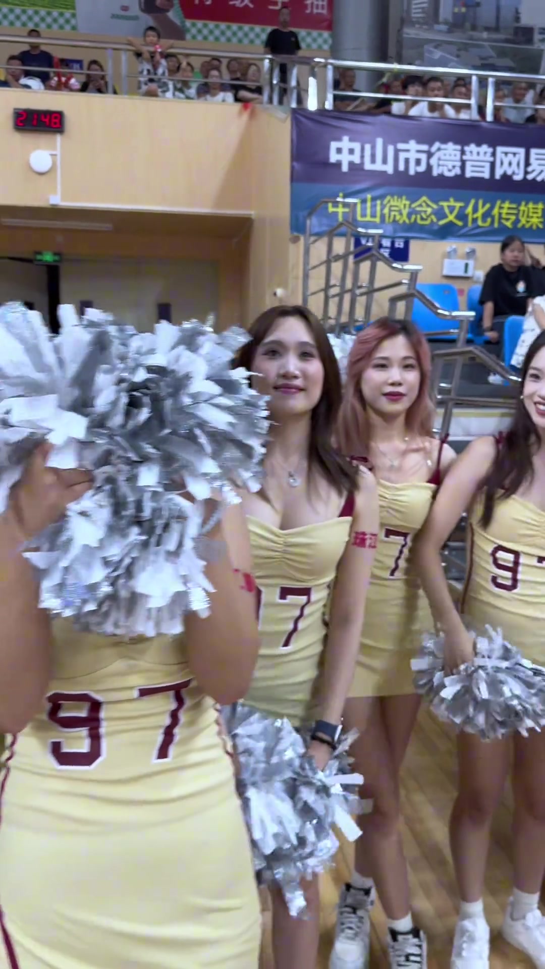 廣東啦啦隊(duì)這是來了一批新隊(duì)員吶