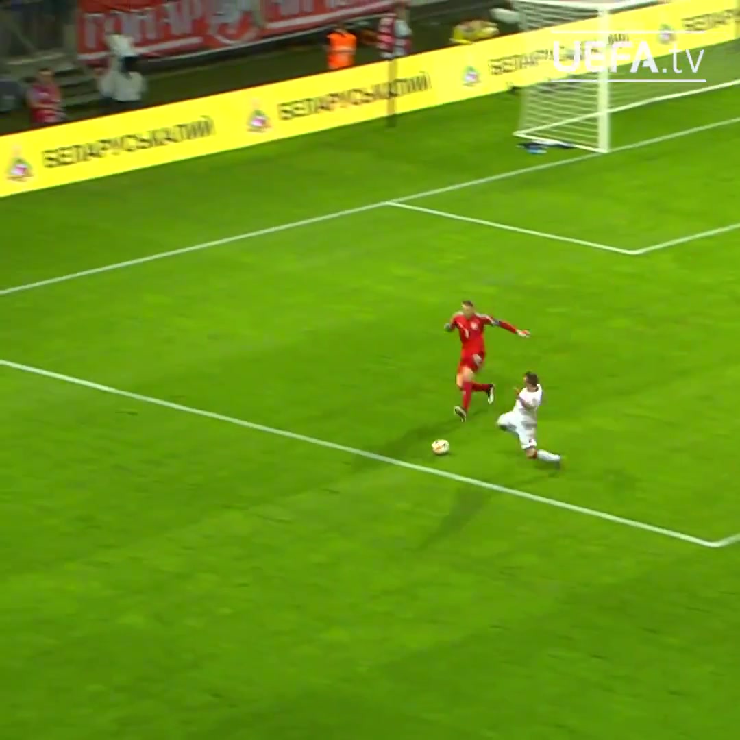 領(lǐng)域覺醒諾伊爾把球帶到禁區(qū)外那就是你的錯了