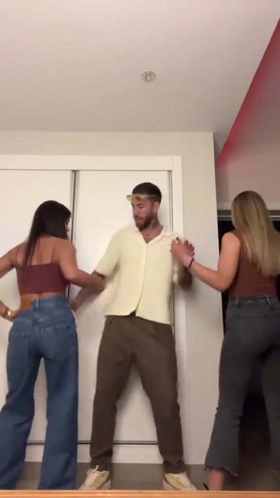 末輪能率隊(duì)晉級(jí)嗎名場(chǎng)面與姐妹合拍跳舞視頻的拉莫斯