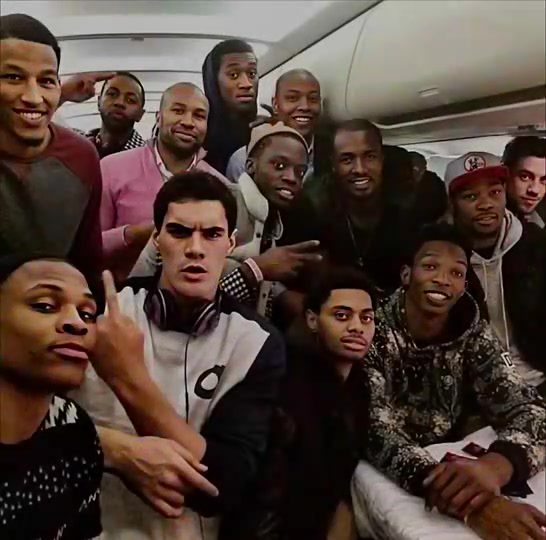 這一年的雷霆球員你能認(rèn)出幾位在火箭打過(guò)球的