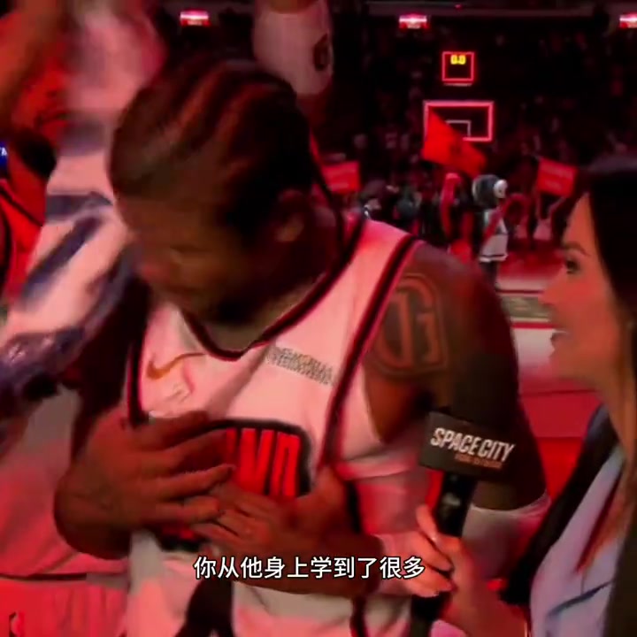 結(jié)果互換了杰倫-格林此前每個(gè)夏天都跟杜蘭特訓(xùn)練