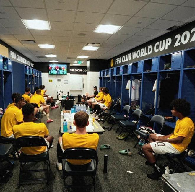 罕見！多特蒙德替補觀戰(zhàn)更衣室，背后原因揭秘