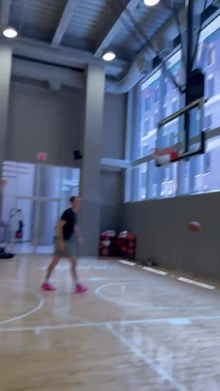 新球隊新氣象老杜已經回到球場開啟訓練