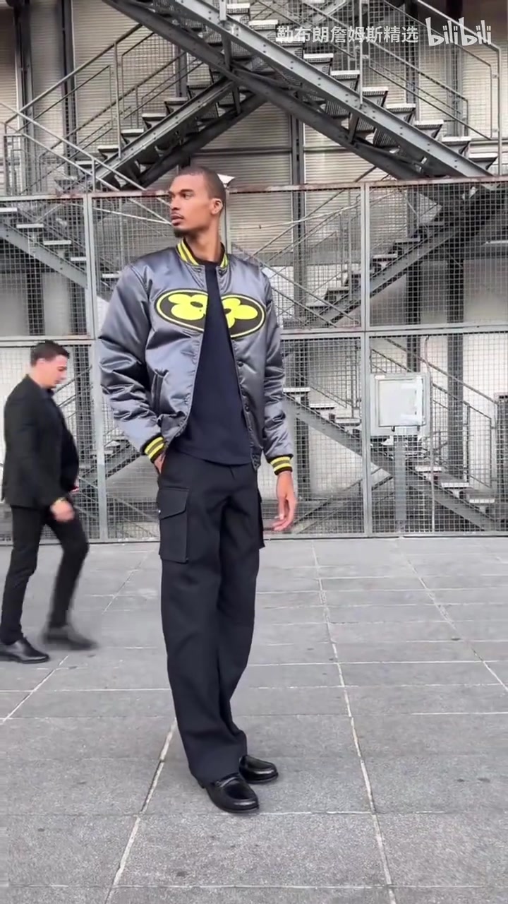 大合集文班哈登威少參加巴黎時裝周吧友們還認(rèn)識誰