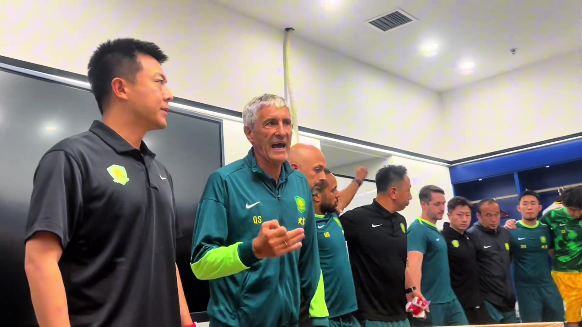 實拍塞蒂恩張稀哲足協(xié)杯賽前動員重要的冠軍賽當(dāng)決賽去踢