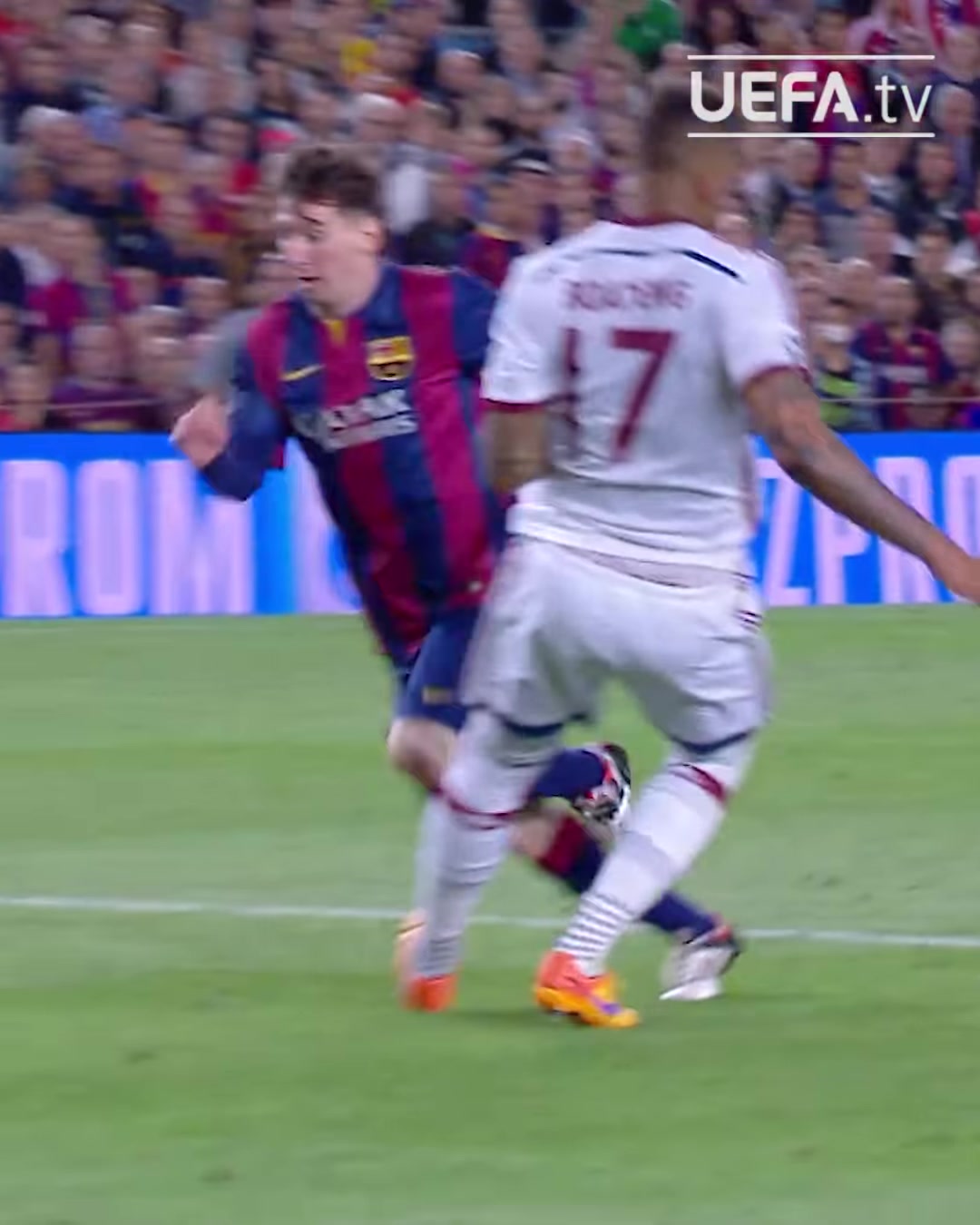 過不去了歐冠官方曬梅西犯罪式過人晃倒博阿滕進(jìn)球永恒