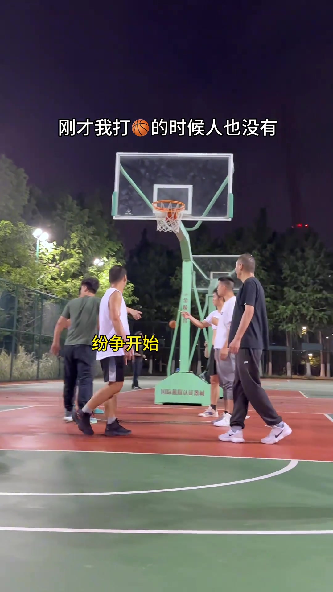 我打時(shí)沒(méi)人你一來(lái)都是人國(guó)產(chǎn)卡戴珊肘姐這就是吸引力吧