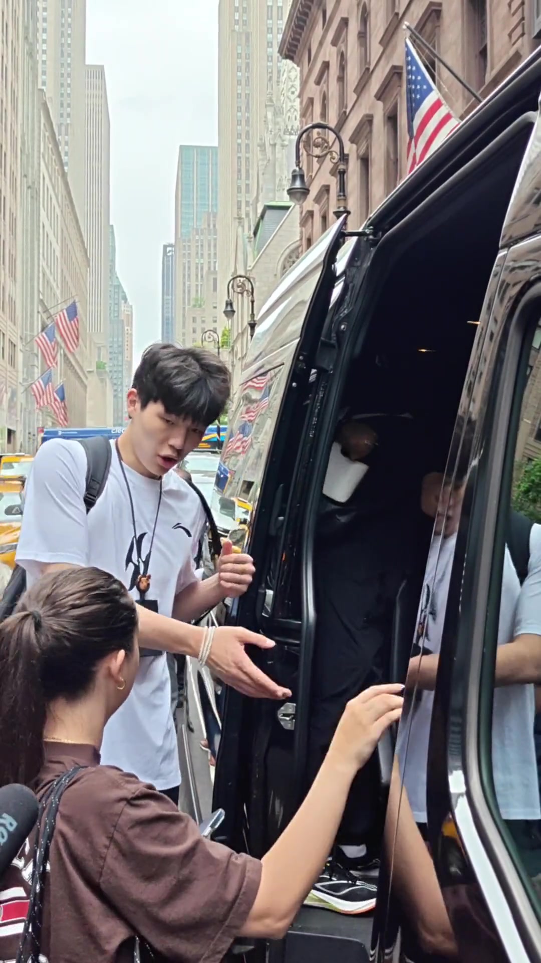 馬不停蹄楊瀚森第16順位被開拓者選中后 馬上啟程去波特蘭