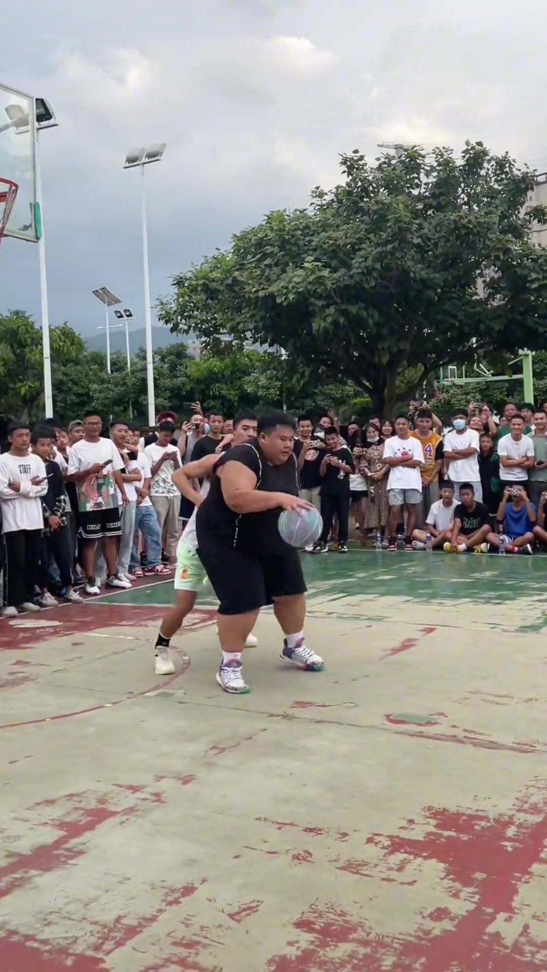 噸位已經(jīng)碾壓再來點小靈巧完全無解