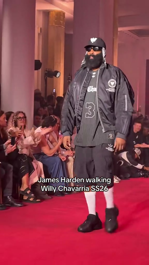 登哥巴黎走秀給我看呆了