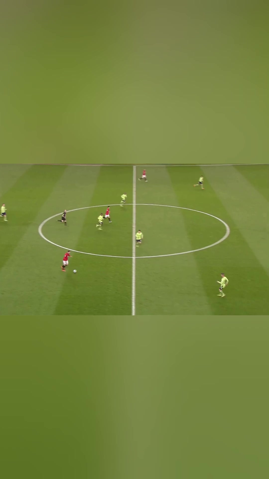 魯尼長傳連線范佩西造就了一粒載入英超史冊的世界波