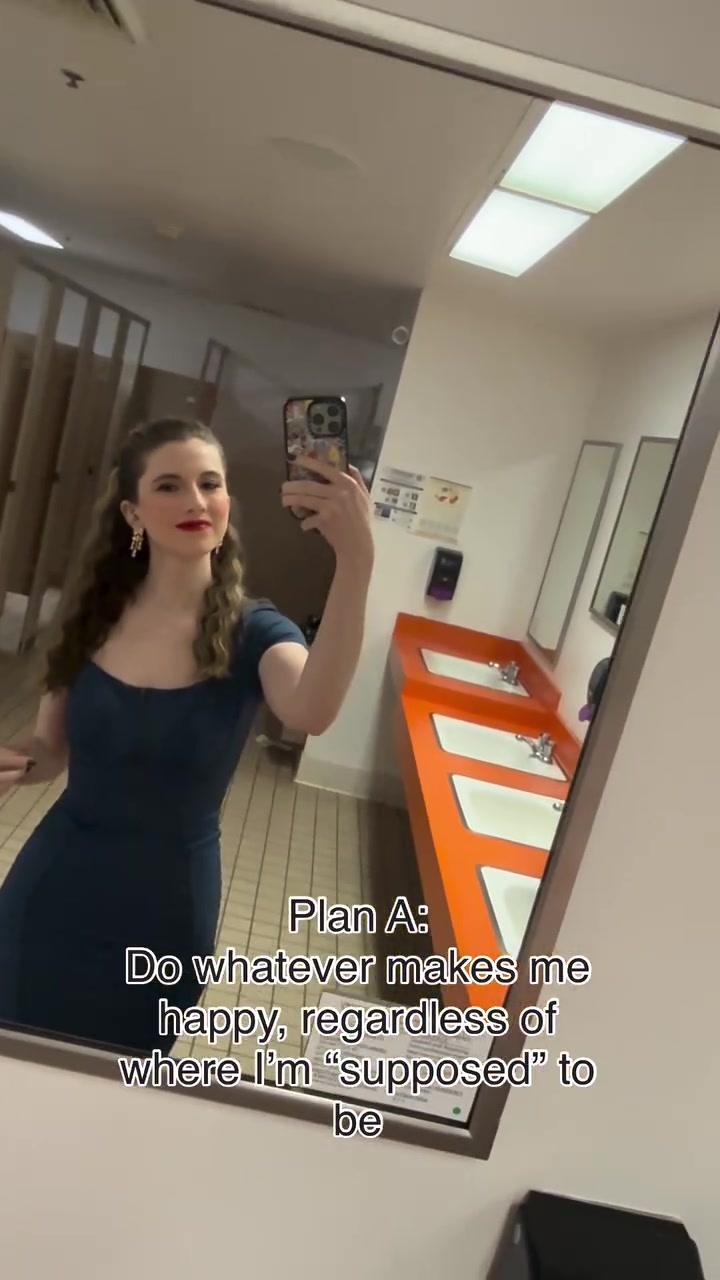 電視報道楊瀚森的美女找到了開拓者體育記者布倫娜-格林