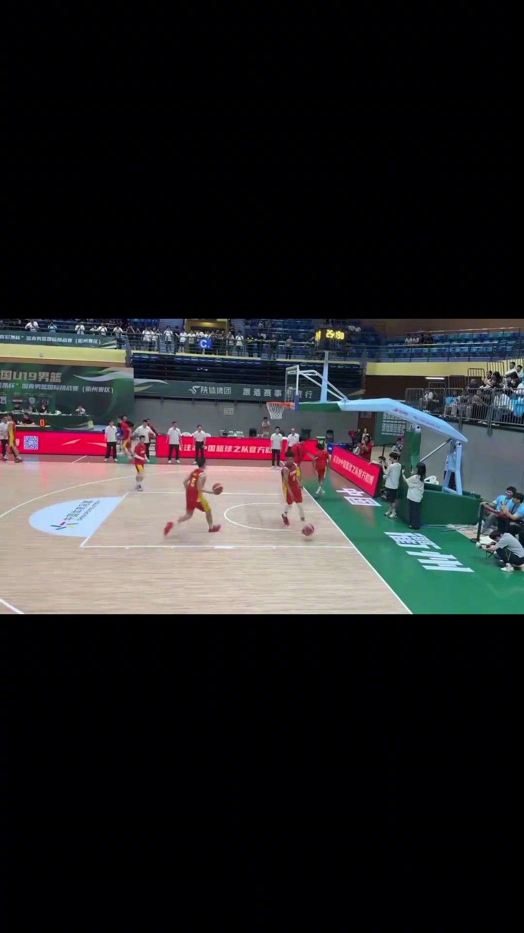 身高1米8各種暴扣混血球員朱正應(yīng)該預(yù)定未來國家隊一席了吧