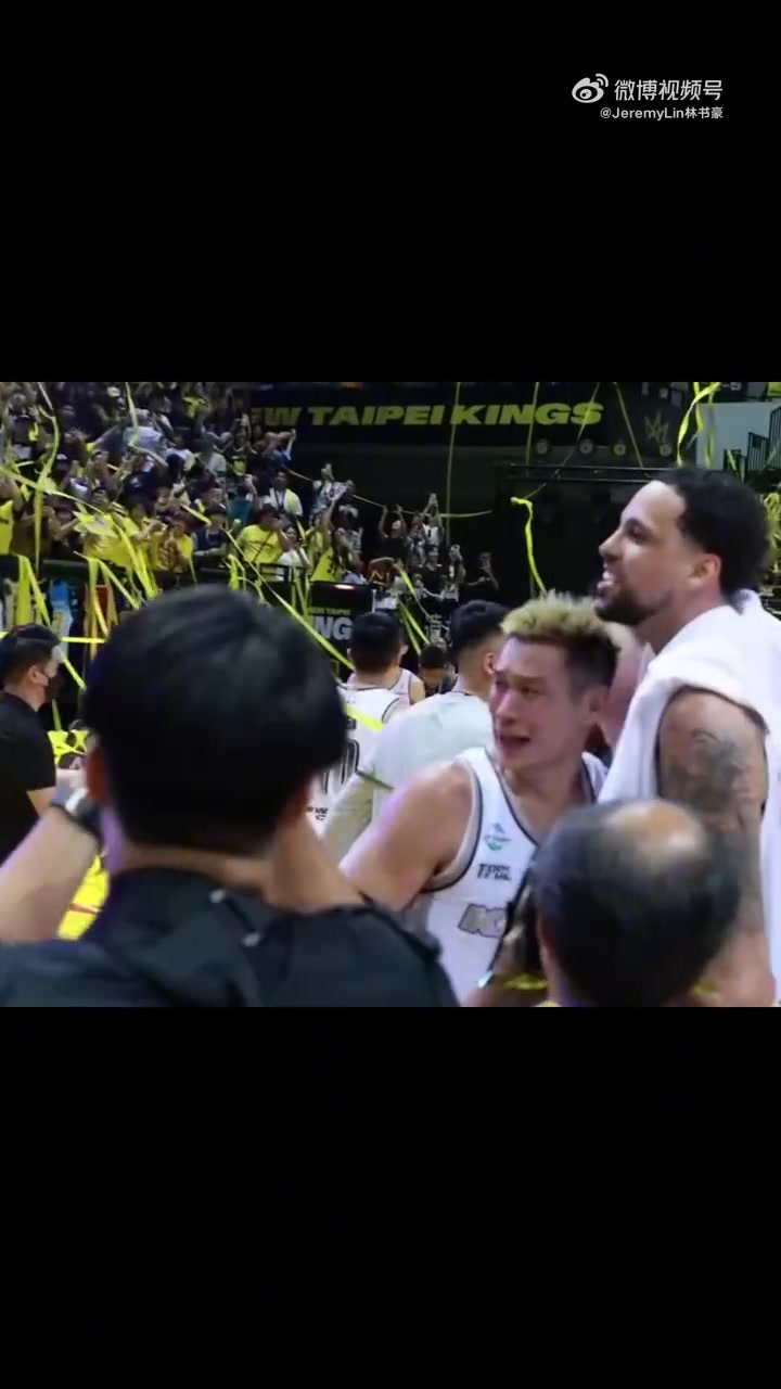 林書豪發(fā)視頻慶祝奪冠我們是冠軍Back to back