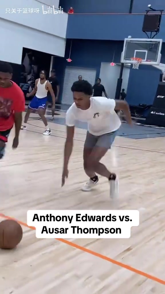 勁爆身體不同風(fēng)格華子和奧薩你更喜歡哪種類型的球員