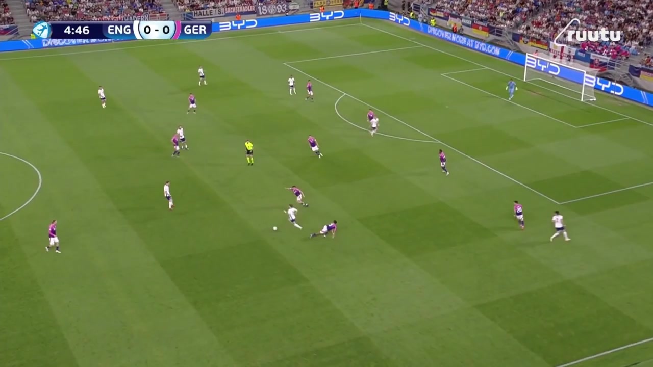 英格蘭夢幻開局埃利奧特禁區(qū)內推射得手連續(xù)3場取得進球