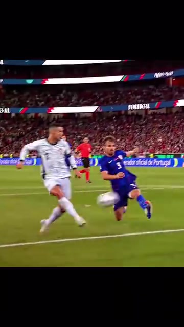 頂級(jí)的門(mén)前嗅覺(jué)C羅總會(huì)出現(xiàn)在該出現(xiàn)的位置