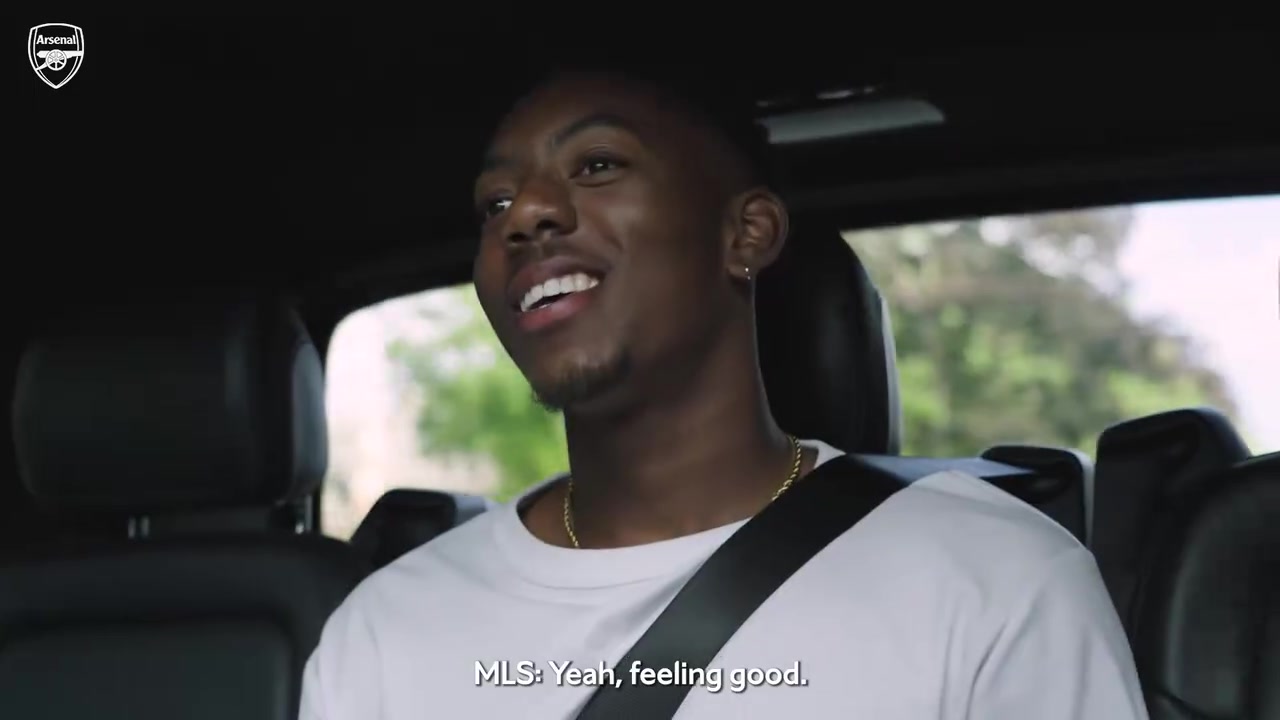 再回顧一下吧斯凱利續(xù)約幕后花絮這人文關(guān)懷真的沒話說啊