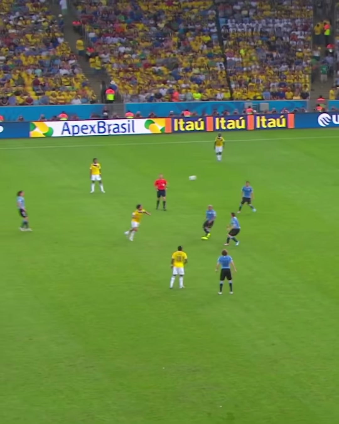 11年前的今天J羅憑借這球名震世界最終8000萬加盟皇馬