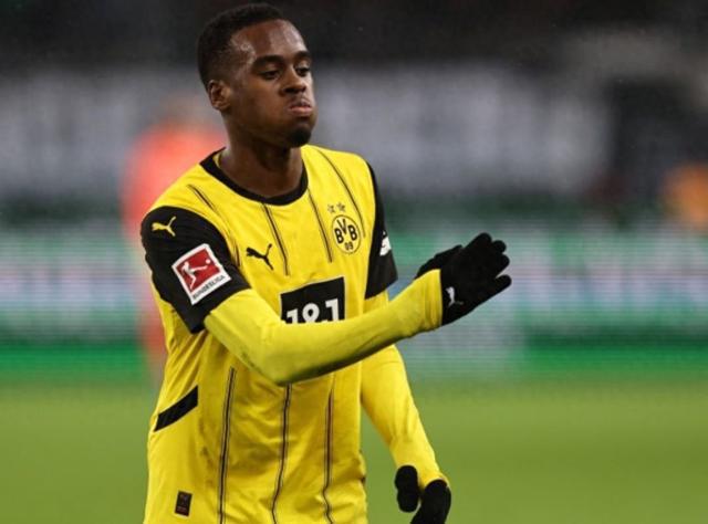 斯：切爾西5000萬歐購吉滕斯，簽7+1合同。