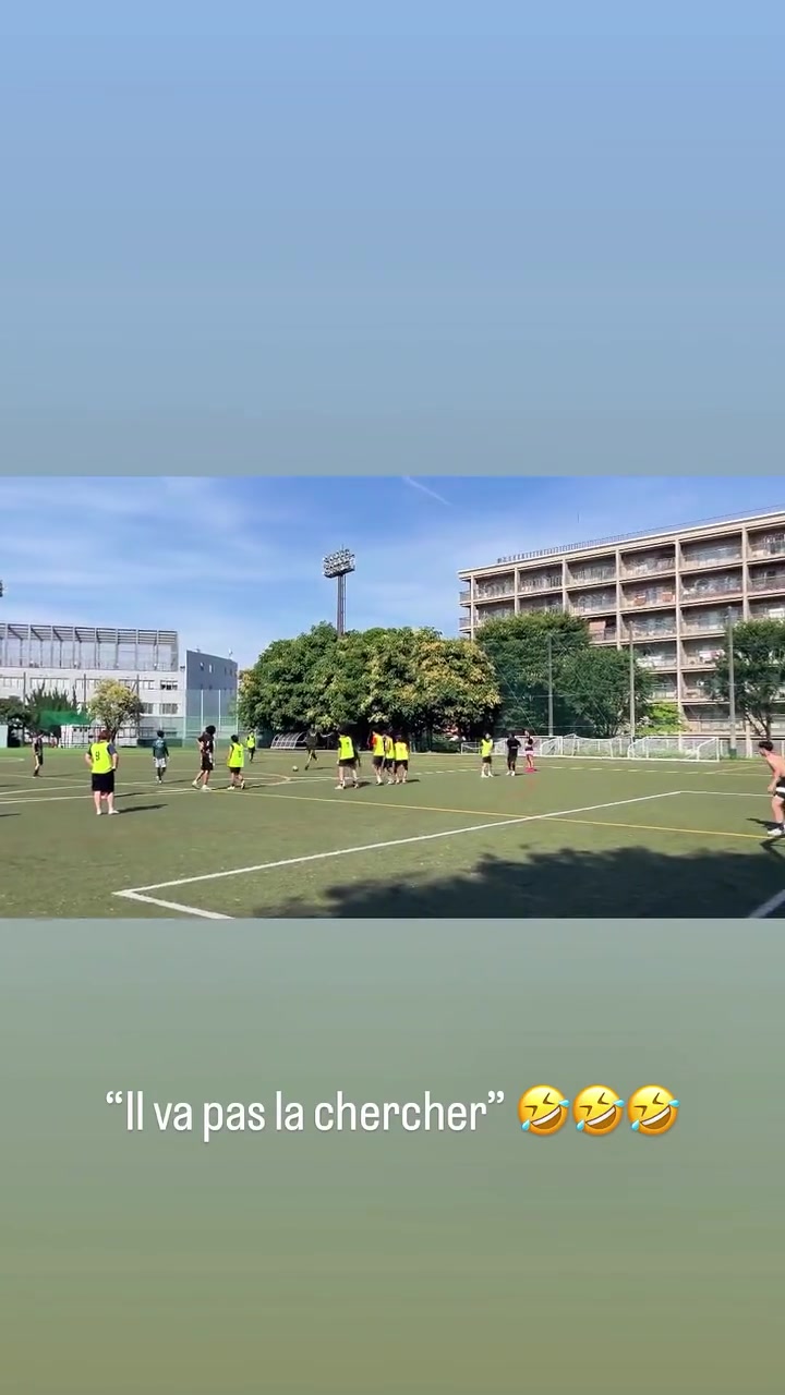 經(jīng)典不務(wù)正業(yè)馬刺球員文班亞馬日本行踢野球直接破門