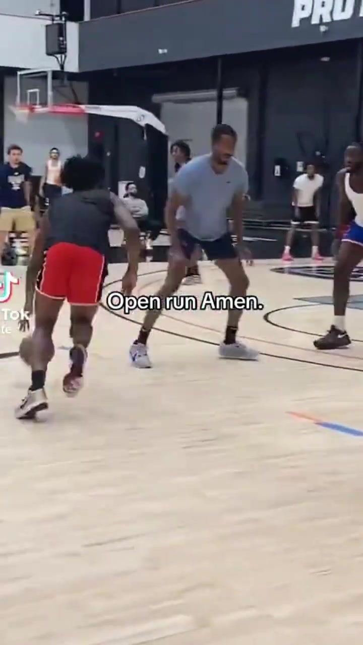 期待新賽季阿門野球賽場運控自如降維打擊