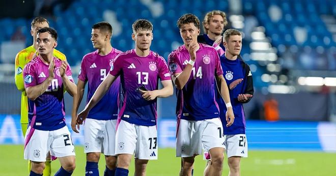 21歲德甲新星，后防領(lǐng)袖，英超豪門爭搶的希望之星。