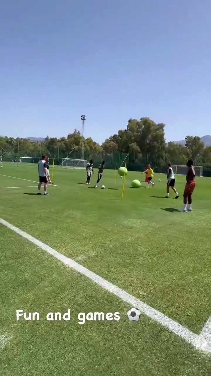 下家還未確定拉什福德社媒更新訓(xùn)練視頻趣味足球