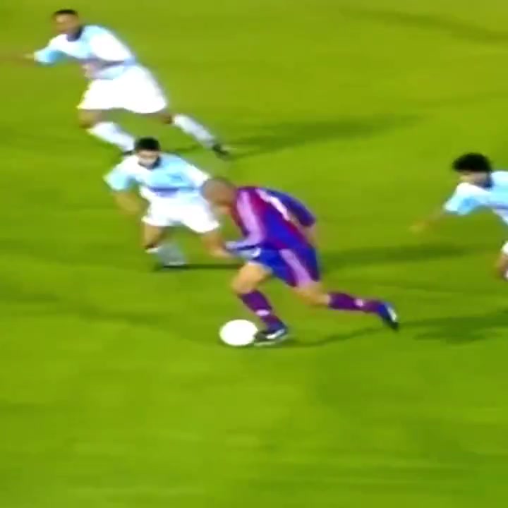 萬(wàn)軍之中取上將首級(jí)如探囊取物大羅的高速盤帶真是頂級(jí)視覺(jué)享受