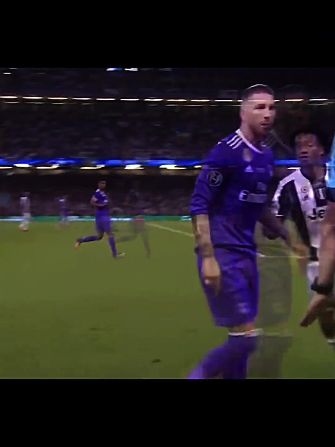 拉莫斯我若不渾身泥濘誰來守護這一身純白