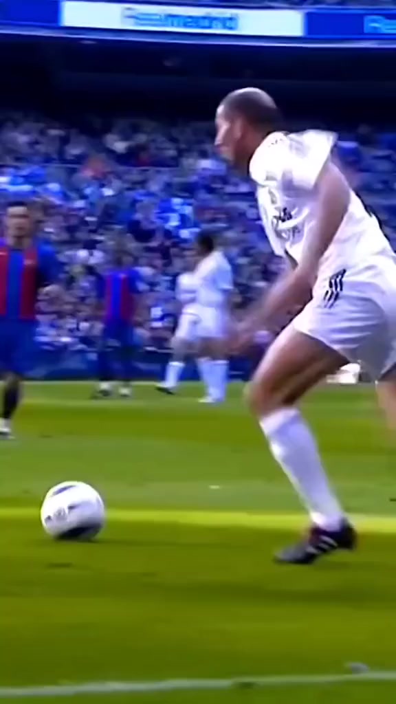 巴薩球迷巔峰的小白人見(jiàn)人愛(ài)